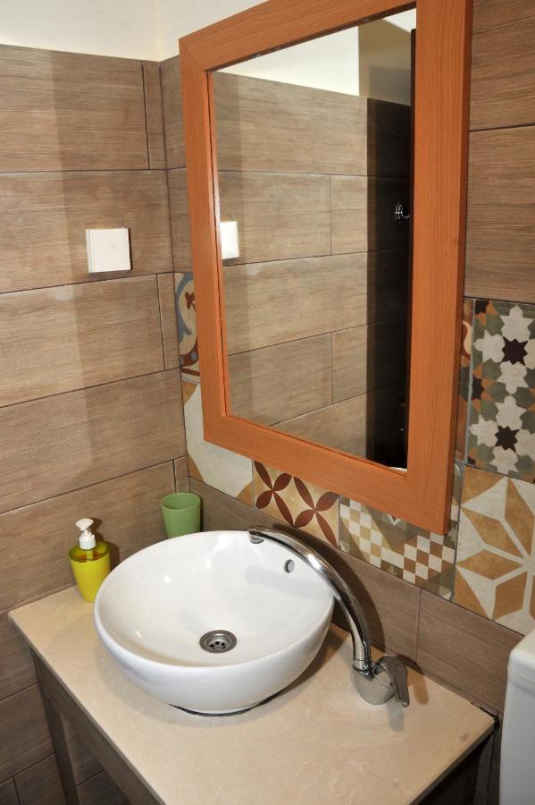 Guesthouse Bloutsos Rooms Кастракион Экстерьер фото