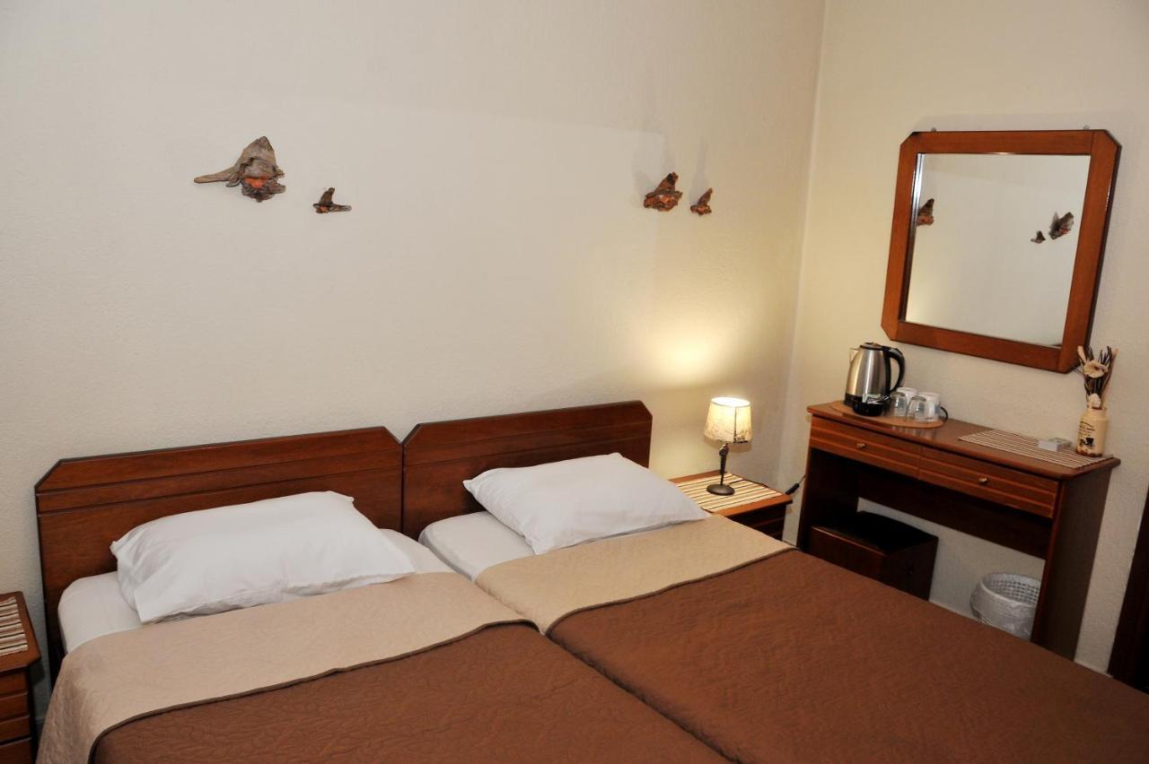 Guesthouse Bloutsos Rooms Кастракион Экстерьер фото